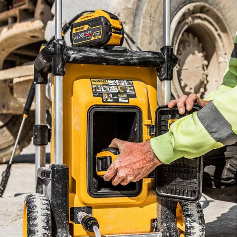 Nettoyeur haute pression sans fil DEWALT DCMPW1600N- XJXR - 18V