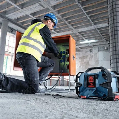 RADIO BOSCH GPB 18VH-6 SRC, 2x AAA solo (C)