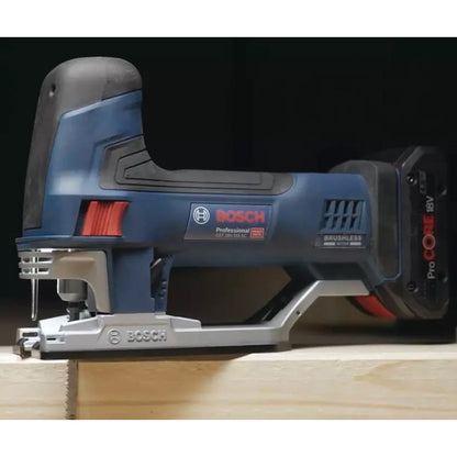 Scie sauteuse sans-fil BOSCH 06015B0000 GST 18V-155 SC Professionnal dans L-boxx 136 avec lames (sans batteries, sans chargeur)