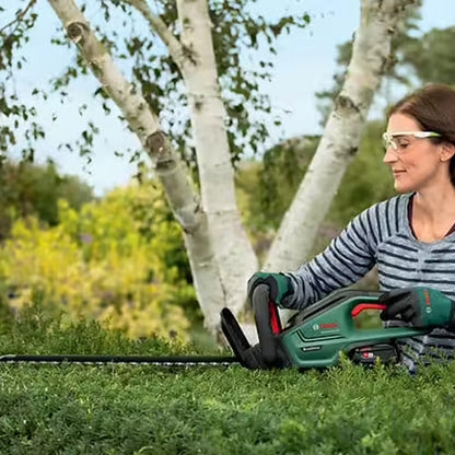 Taille-haies sans fil 18V BOSCH UniversalHedgeCut 18V-55 Outil seul sans batterie