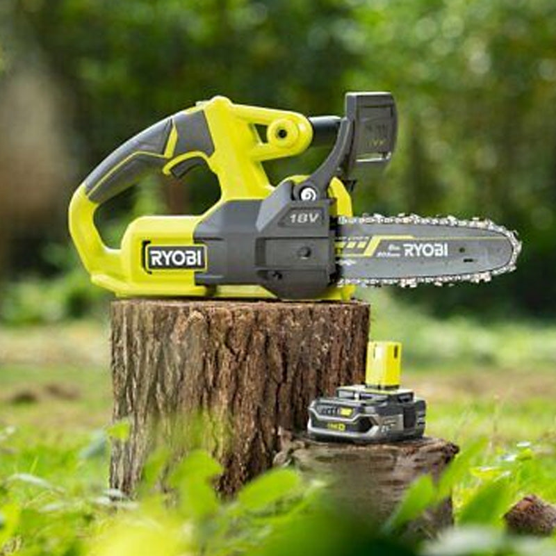 Tronçonneuse compacte 18V - RYOBI RY18CS20A-125 - guide 20 cm - 4,6 m/s - tendeur latéral - 1 batterie lithium+ 18V 2,5 Ah et 1 chargeur 1,5 Ah