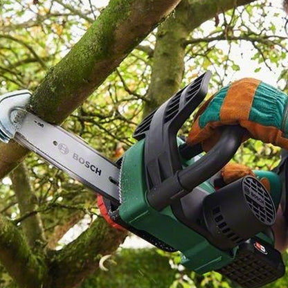 Tronçonneuse sans fil BOSCH UniversalChain 18V outil (vendu sans batterie)