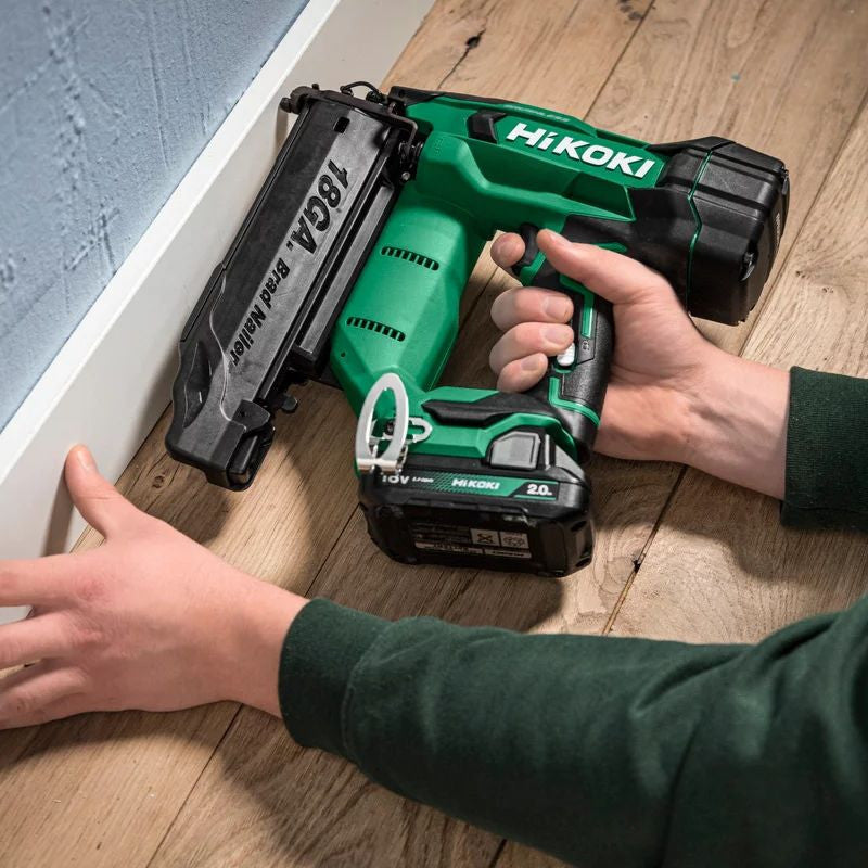 Cloueur de finition HIKOKI NT1850DAWXZ 18V BRUSHLESS 16/50mm gauge 18 + 2 batt 2,0Ah + chargeur avec accessoires