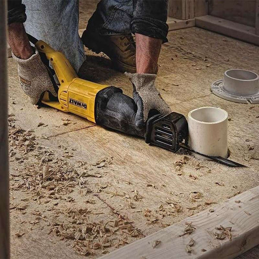 Scie sabre 1100W DEWALT DWE305PK